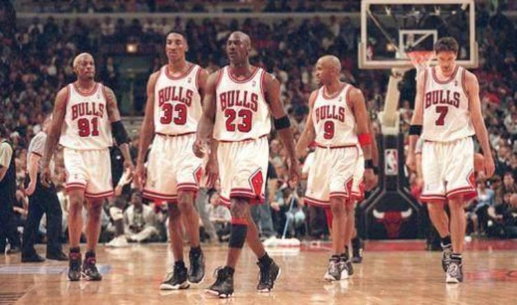 nba历史最强阵容公布「重排NBA历史5大最强阵容19年勇士排第二榜首阵容实至名归」