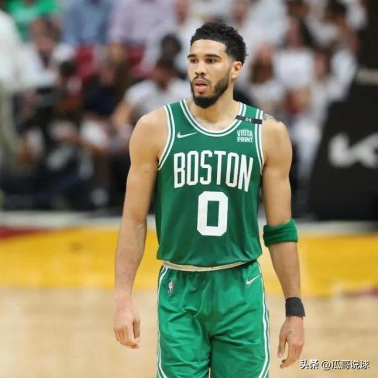 美媒重排nba现役十大巨星「美媒重排NBA现役50大球星约基奇居首KD第四詹眉未进前十」