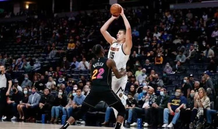 nba外籍名人堂「美媒排历史前二十外籍球星姚明未进前十纳什第五字母哥第三」