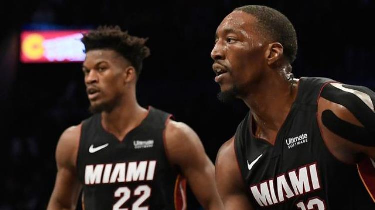 nba现役四大中锋怎么排的「NBA现役四大中锋怎么排」