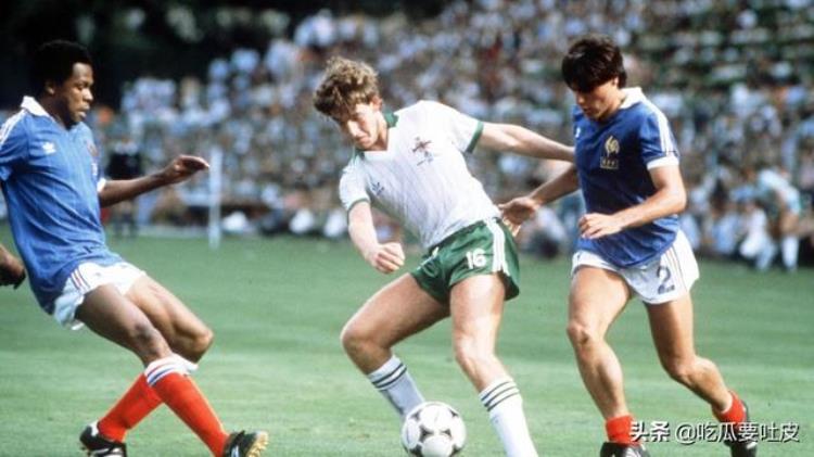 1982世界杯第二阶段小组赛「世界杯小历史1982年世界杯第二阶段D组最弱的小组」