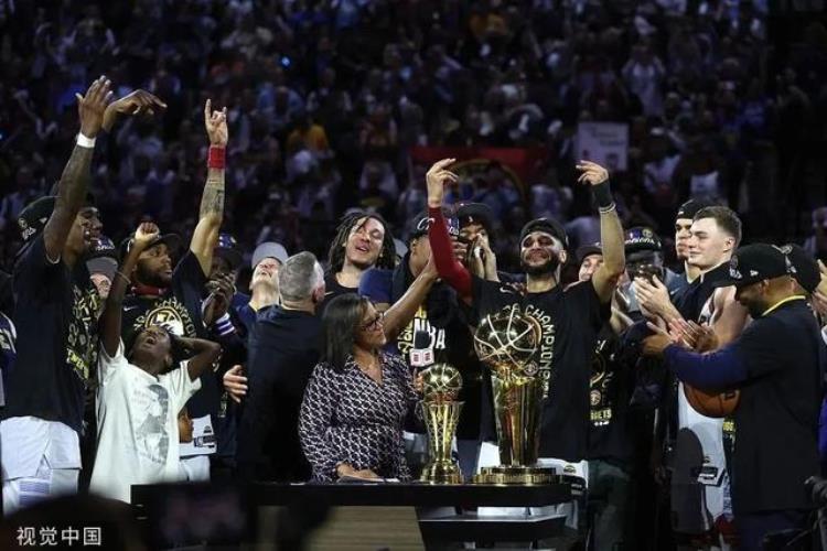 约基奇FMVP掘金拿下队史首个NBA总冠军