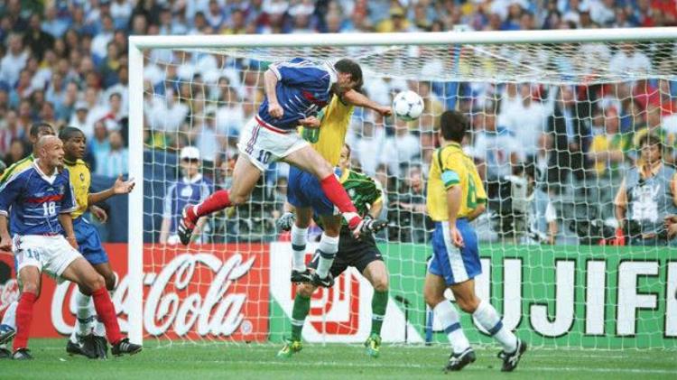 法国队1998世界杯夺冠「98年法国队首次获得世界杯冠军表示法国体育界的种族融合现象」