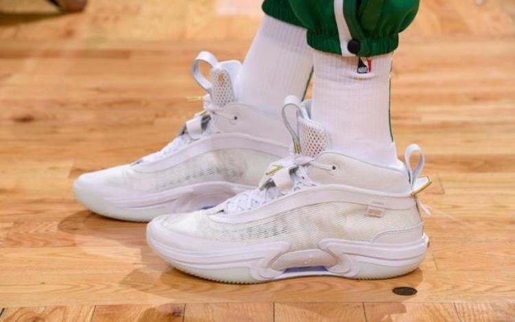 塔图姆上脚aj34「3月7日NBA球鞋上脚塔图姆上脚AJ36欧文重回绿军主场遭狂嘘」