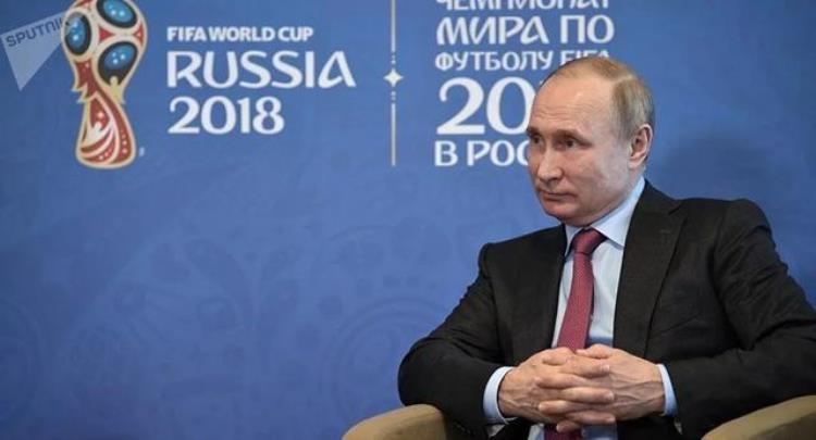 俄罗斯世界杯人员「俄罗斯世界杯上的政要们他年纪最长他为了球队停工12天」