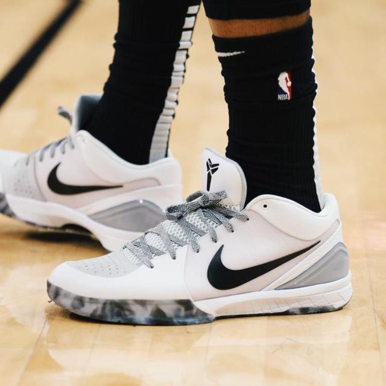 nba球员上脚球鞋「NBA球星上脚精选球员们都穿了哪些厉害的鞋三」