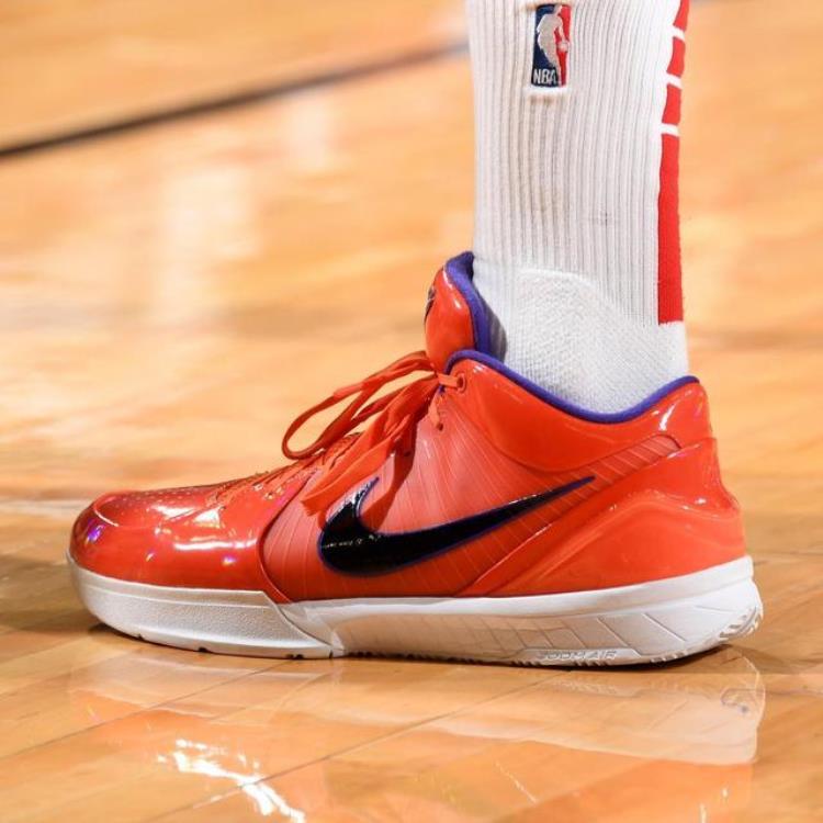 nba球员上脚球鞋「NBA球星上脚精选球员们都穿了哪些厉害的鞋三」