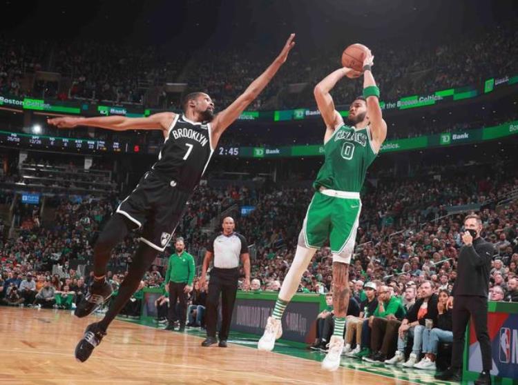 塔图姆上脚aj34「3月7日NBA球鞋上脚塔图姆上脚AJ36欧文重回绿军主场遭狂嘘」