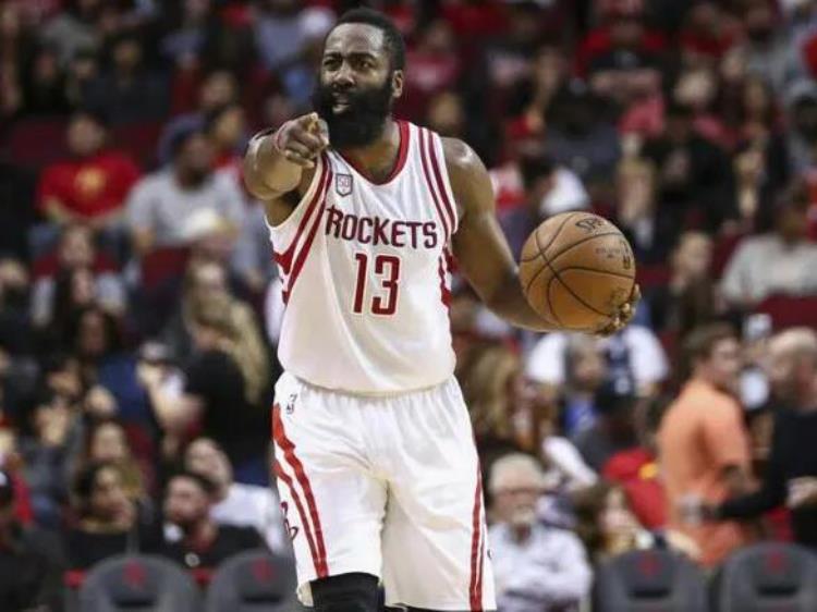 后撤步 哈登「NBA历史首个60三双经典后撤步大胡子詹姆斯哈登」