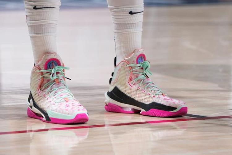 塔图姆上脚aj34「3月7日NBA球鞋上脚塔图姆上脚AJ36欧文重回绿军主场遭狂嘘」