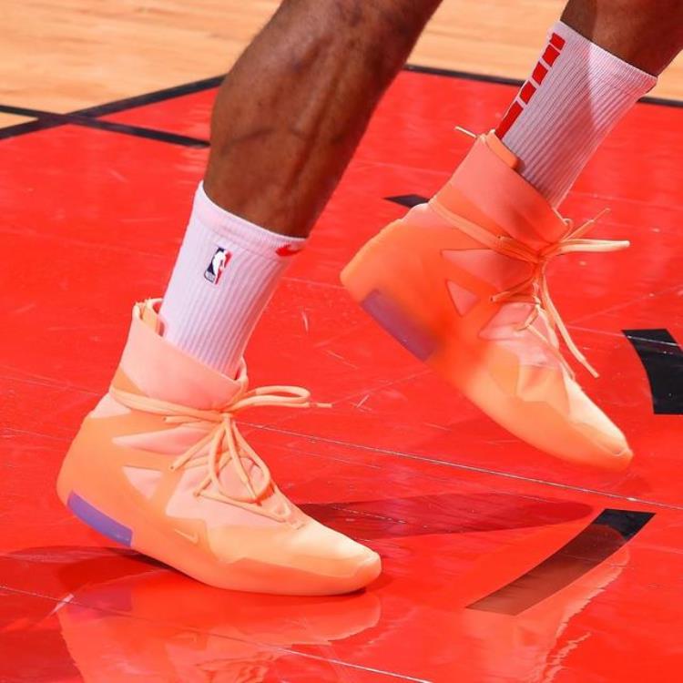 nba球员上脚球鞋「NBA球星上脚精选球员们都穿了哪些厉害的鞋三」