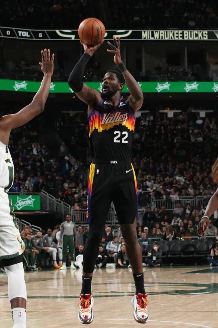 塔图姆上脚aj34「3月7日NBA球鞋上脚塔图姆上脚AJ36欧文重回绿军主场遭狂嘘」