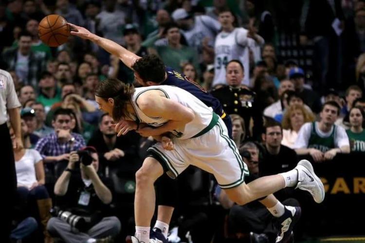 nba最脏球员名单「美媒列出NBA最肮脏的8名现役球员究竟谁才是最肮脏的球员」