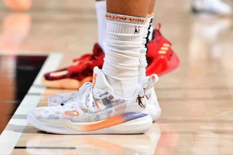 国产球鞋在nba「又一国产品牌登场NBA都得感谢阿迪」