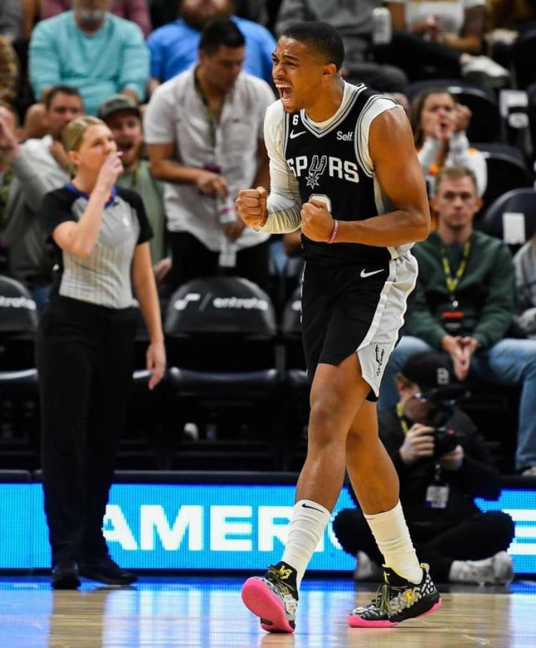 国产球鞋在nba「又一国产品牌登场NBA都得感谢阿迪」