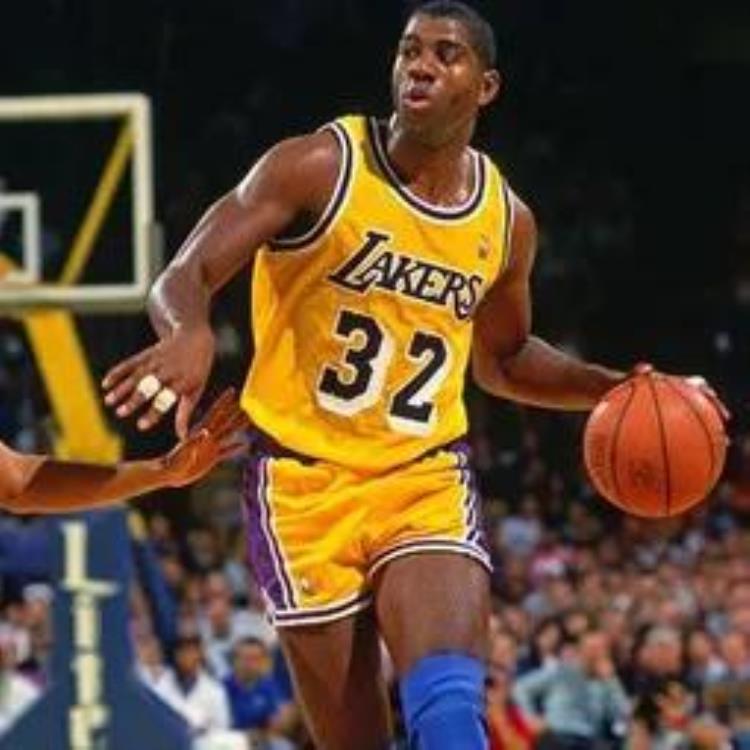 我心目中nba历史最强阵容每个位置都是攻防一体吗「我心目中nba历史最强阵容每个位置都是攻防一体」