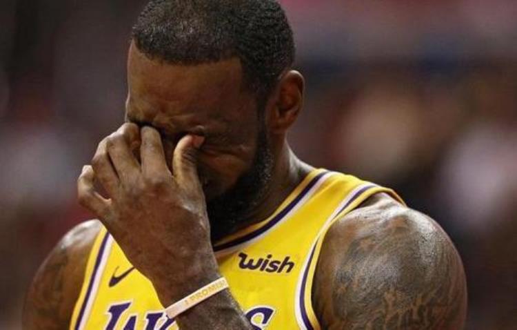 美国nba抗议「噩耗短短几小时全美震惊NBA众多球星愤怒抗议悲剧发生了」