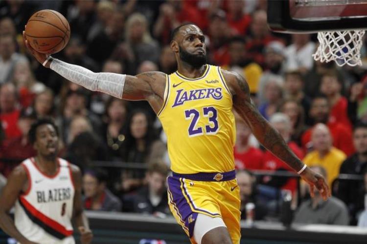 nba三双最多的球员「NBA历史3双最多的10名巨星现役4人上榜威少仅列第2詹皇第5」