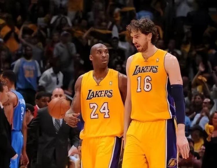 nba球员历史前十「历史前十球星最出色赛季是哪年邓肯03年一夫当关詹皇是16年」