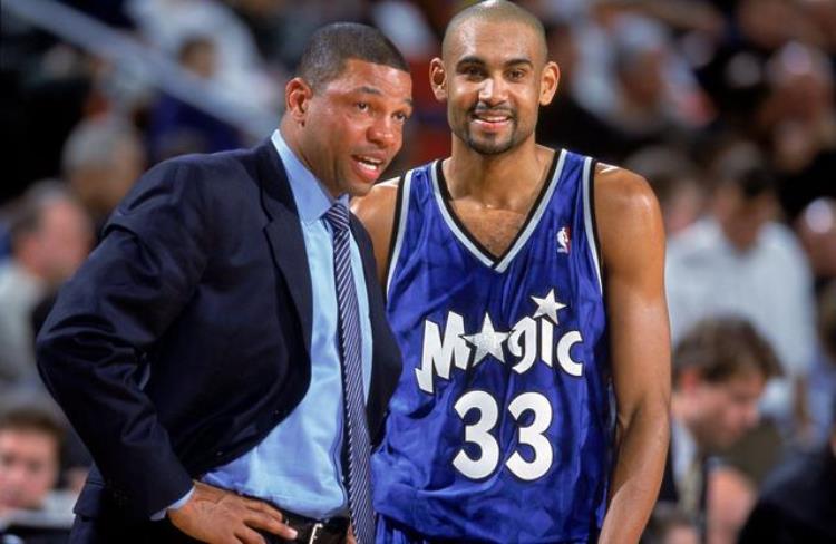 nba最富有的十个球员「美媒列出2023年为止NBA最富有的10名球员詹姆斯上榜排名第二」