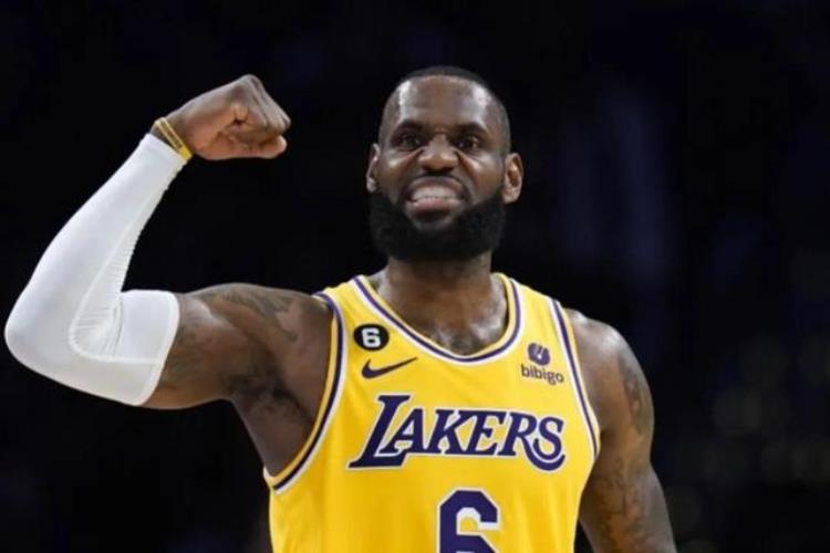 nba最富有的十个球员「美媒列出2023年为止NBA最富有的10名球员詹姆斯上榜排名第二」
