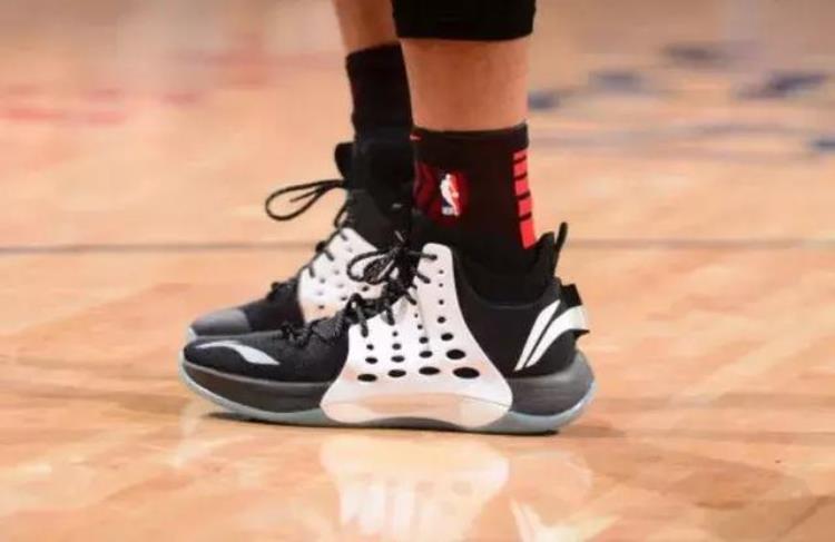 李宁音速7时候脚宽的人吗「NBA球员今日上脚2双李宁音速7赛斯库里穿Curry6」