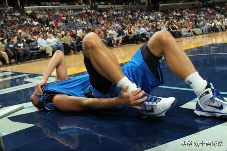 nba球员受伤了医药费谁出「当NBA球员受伤后这个治疗费用是由谁来出保障制度实在太健全」