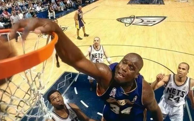 nba球员历史前十「历史前十球星最出色赛季是哪年邓肯03年一夫当关詹皇是16年」