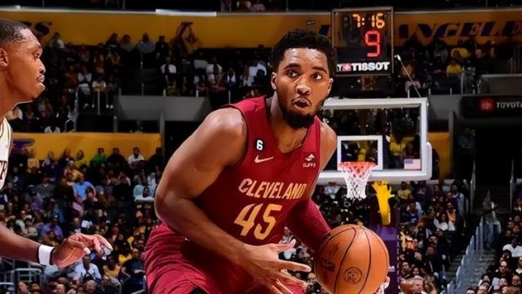 nba今年进步最快球员「NBA本赛季进步最快的球员火箭马刺新星上榜场均30且180真猛」