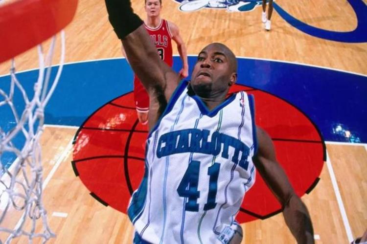 nba被淘汰的队伍「美媒列出NBA历史上退役后破产的20名球员有人诈骗皮蓬收购灰熊」