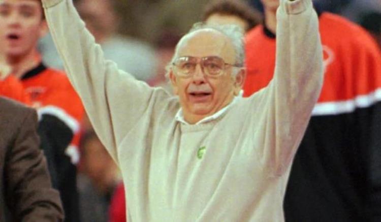 真实的卡特教练「真实版卡特教练纯素人对战5个NBA球星他打造下狗逆袭奇迹」