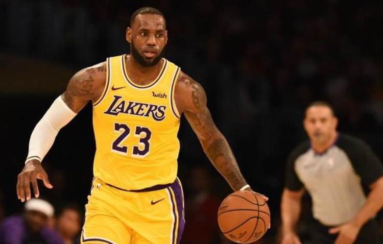 nba比赛中小便了怎么办「比赛时NBA球员想小便怎么解决小托马斯的方法吓坏观众」