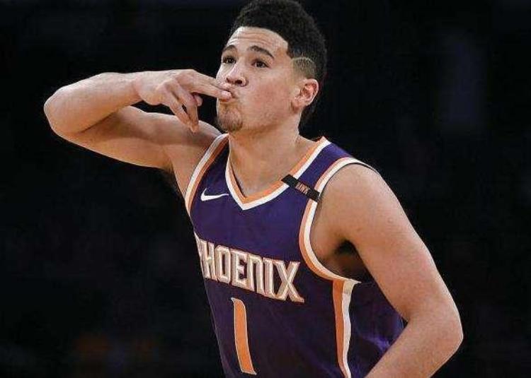 nba球星的萌娃「20张NBA球星幼年照挡住名字你认识几个浓眉哥特征太明显」