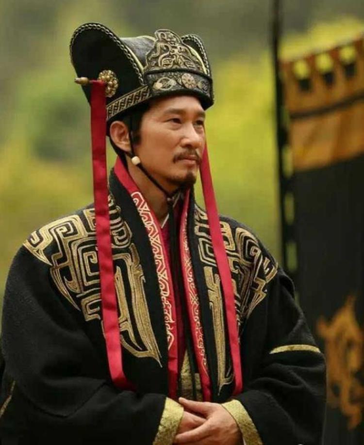 这才是56岁王劲松老去的秘诀坚决不穿老年装妆发得体不油腻