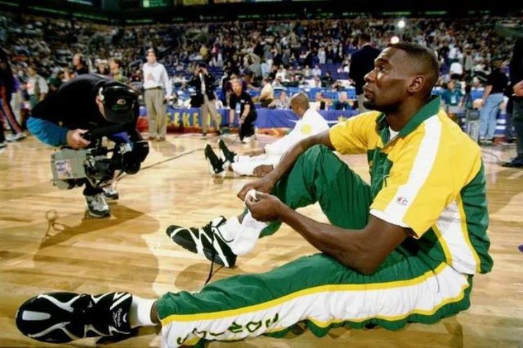 nba被淘汰的队伍「美媒列出NBA历史上退役后破产的20名球员有人诈骗皮蓬收购灰熊」