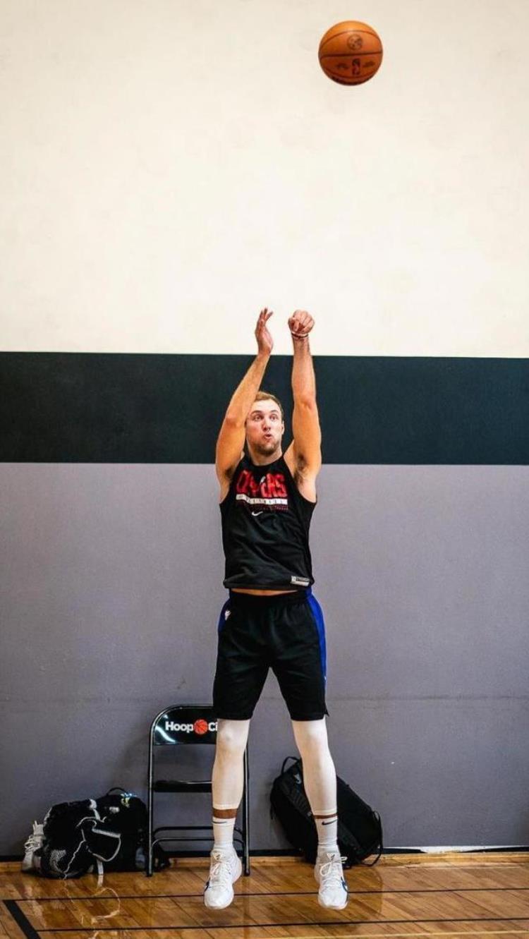 nba球星训练图「NBA球星壁纸第5期休赛期球员训练壁纸」