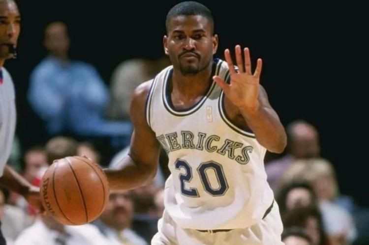 nba被淘汰的队伍「美媒列出NBA历史上退役后破产的20名球员有人诈骗皮蓬收购灰熊」