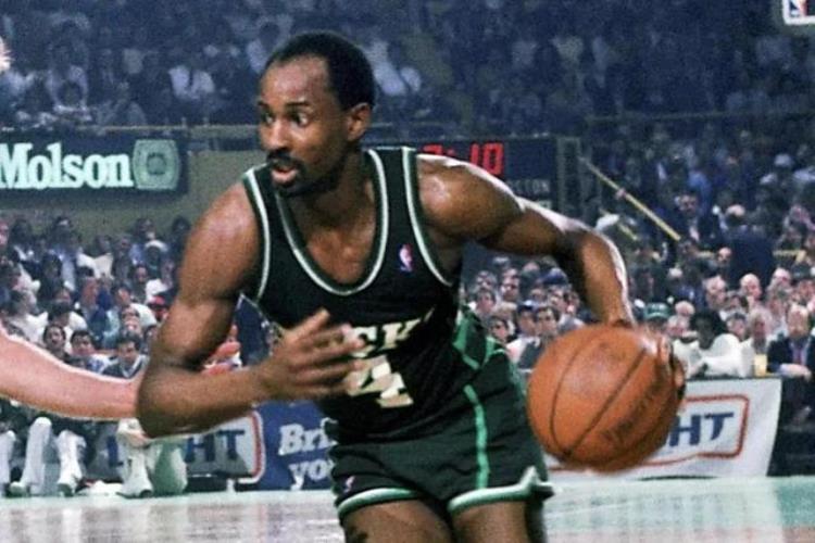 nba被淘汰的队伍「美媒列出NBA历史上退役后破产的20名球员有人诈骗皮蓬收购灰熊」