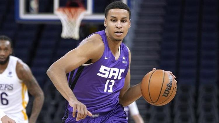 本季表现最令人惊喜的十位nba球员「本季表现最令人惊喜的十位NBA球员」