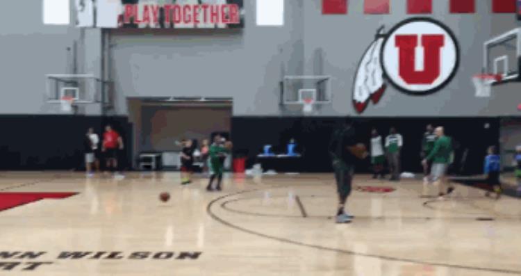 nba球员里每个人都能扣篮吗有没有不能扣篮的「NBA球员里每个人都能扣篮吗有没有不能扣篮的」