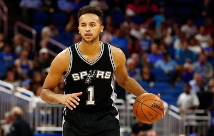 易建联nba实力「全面对比易建联和李凯尔巅峰时NBA数据孰弱孰强一目了然」
