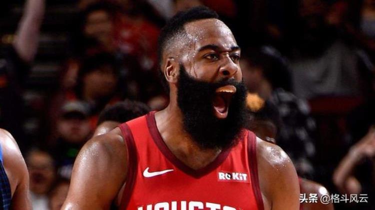 nba游戏里面有易建联「NBA球员都自带生化武器易建联我当时差点吐出来」