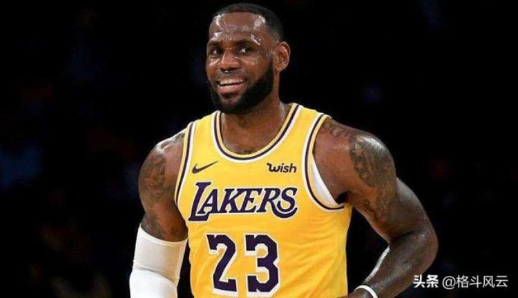 nba游戏里面有易建联「NBA球员都自带生化武器易建联我当时差点吐出来」