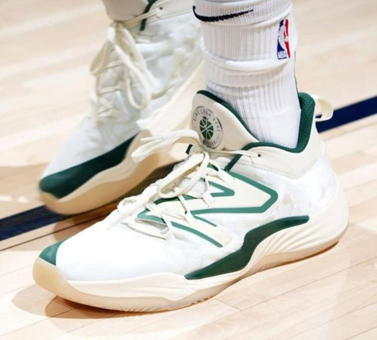 nba总决赛开战球员今天都穿什么鞋「NBA总决赛开战球员今天都穿什么鞋」