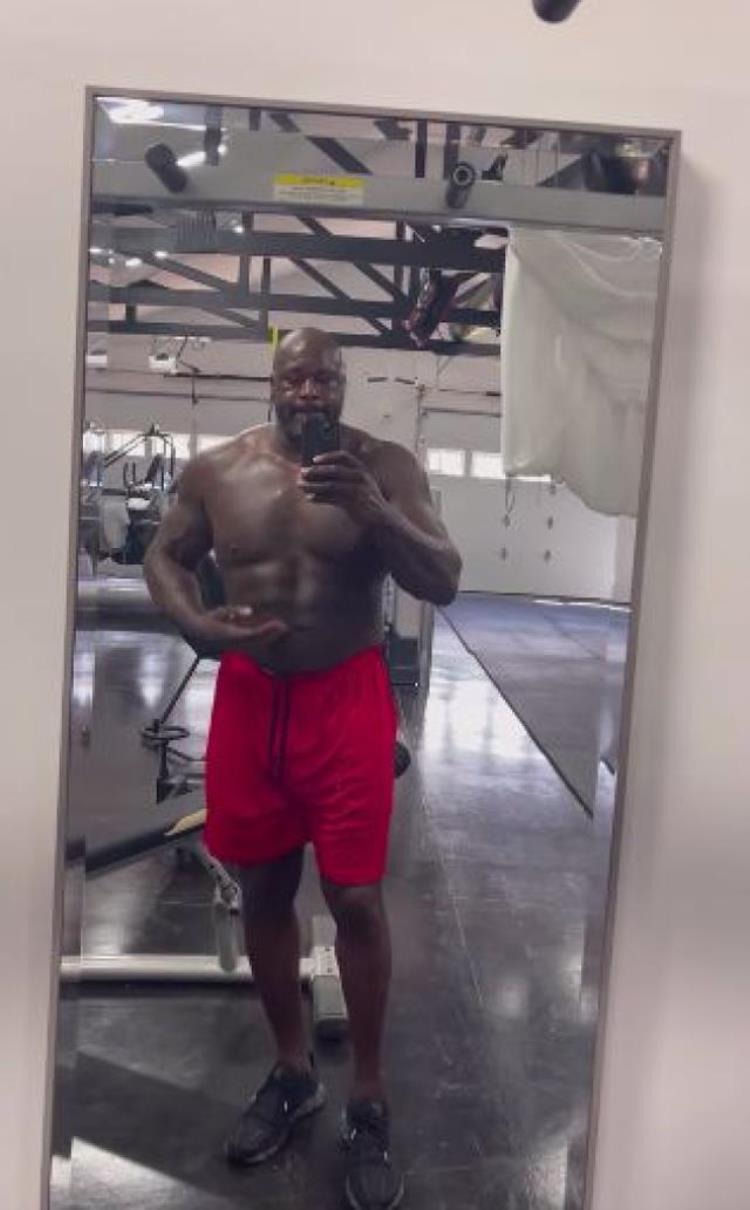 nba肌肉最强「NBA历史最佳肌肉阵容奥尼尔不敌魔兽戈登腹肌似刀刻」