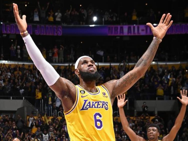 科比生涯出手次数最高的比赛「NBA出战赛季最多球员科比20次德克21次詹姆斯有望第一吗」