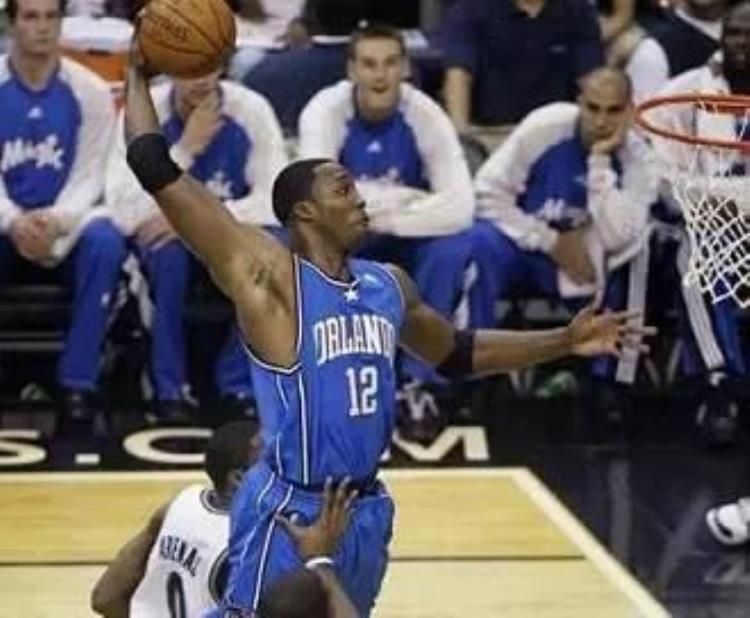 nba十大独步天下的篮球绝技你最欣赏哪一个球员「NBA十大独步天下的篮球绝技你最欣赏哪一个」