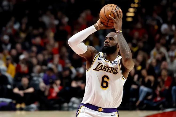 本季表现最令人惊喜的十位nba球员「本季表现最令人惊喜的十位NBA球员」