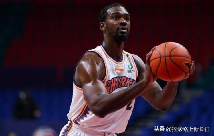 冯莱在NBA揭幕战登场首秀被帽CBA打多了还是不太习惯NBA的防守