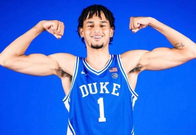 浓眉最新身高「2022届全美第一模板浓眉身高2米18这天赋已预定NBA首轮」